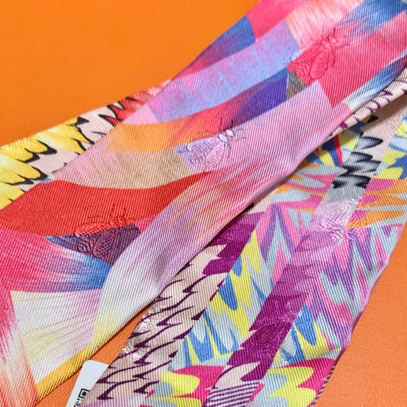 SUPER RARE 2022 version Hermes marble silk twilly with bees - Picture 3 of 6